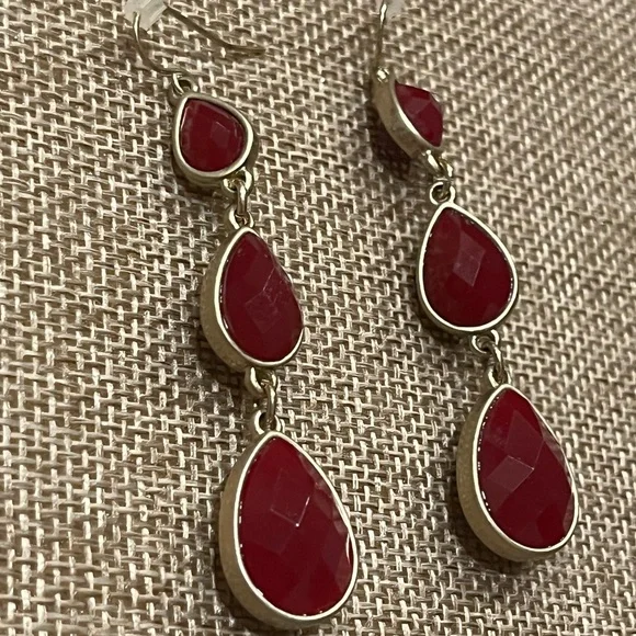 earrings - Picture 4 of 7